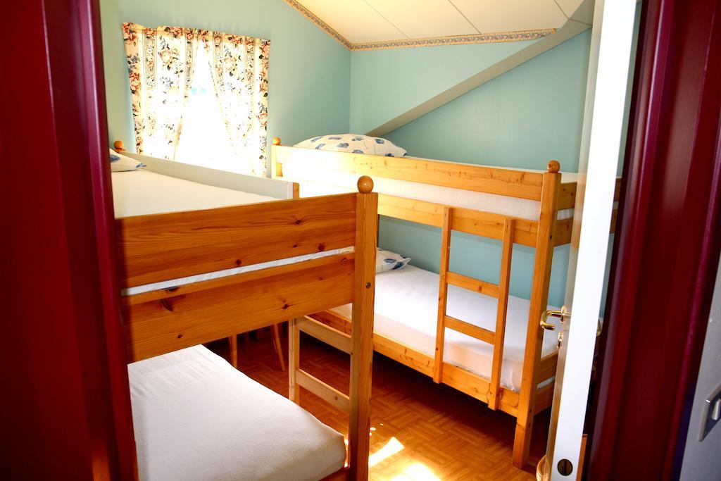 Flateyri Korpudalur Hi Hostel חדר תמונה